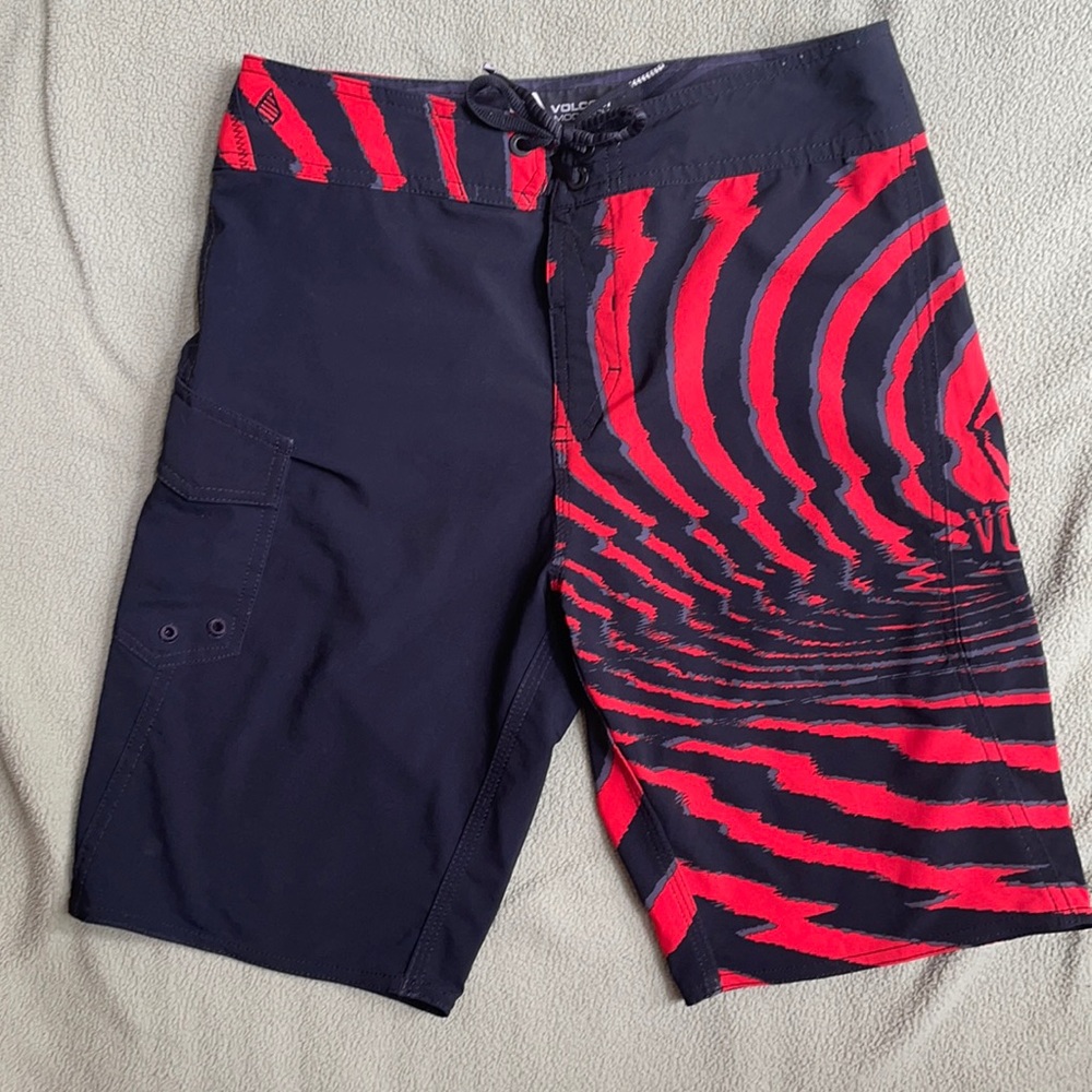 EUC VOLCOM swim shorts